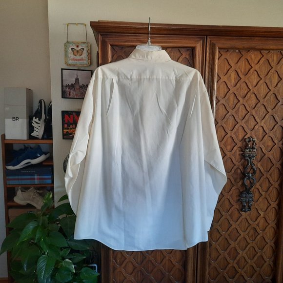 🌟FREE with purchase🌟 Off White Long Sleeve Button Down Formal Shirt - Size L - Picture 10 of 15